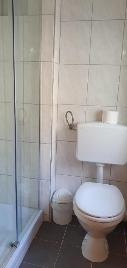 Hotel Gasthaus Felseneck Staufenberg  Bagian luar foto
